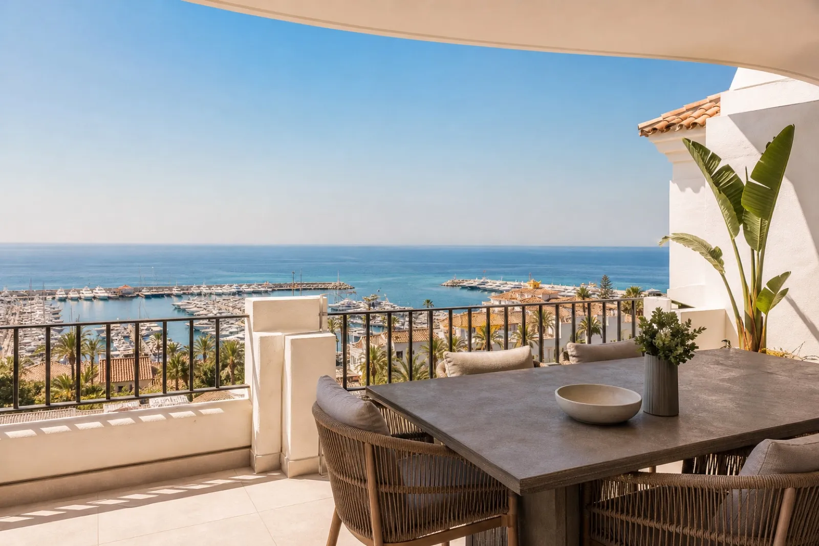 Estudio junto a la playa con vistas panorámicas al mar en Alicante — фото 1