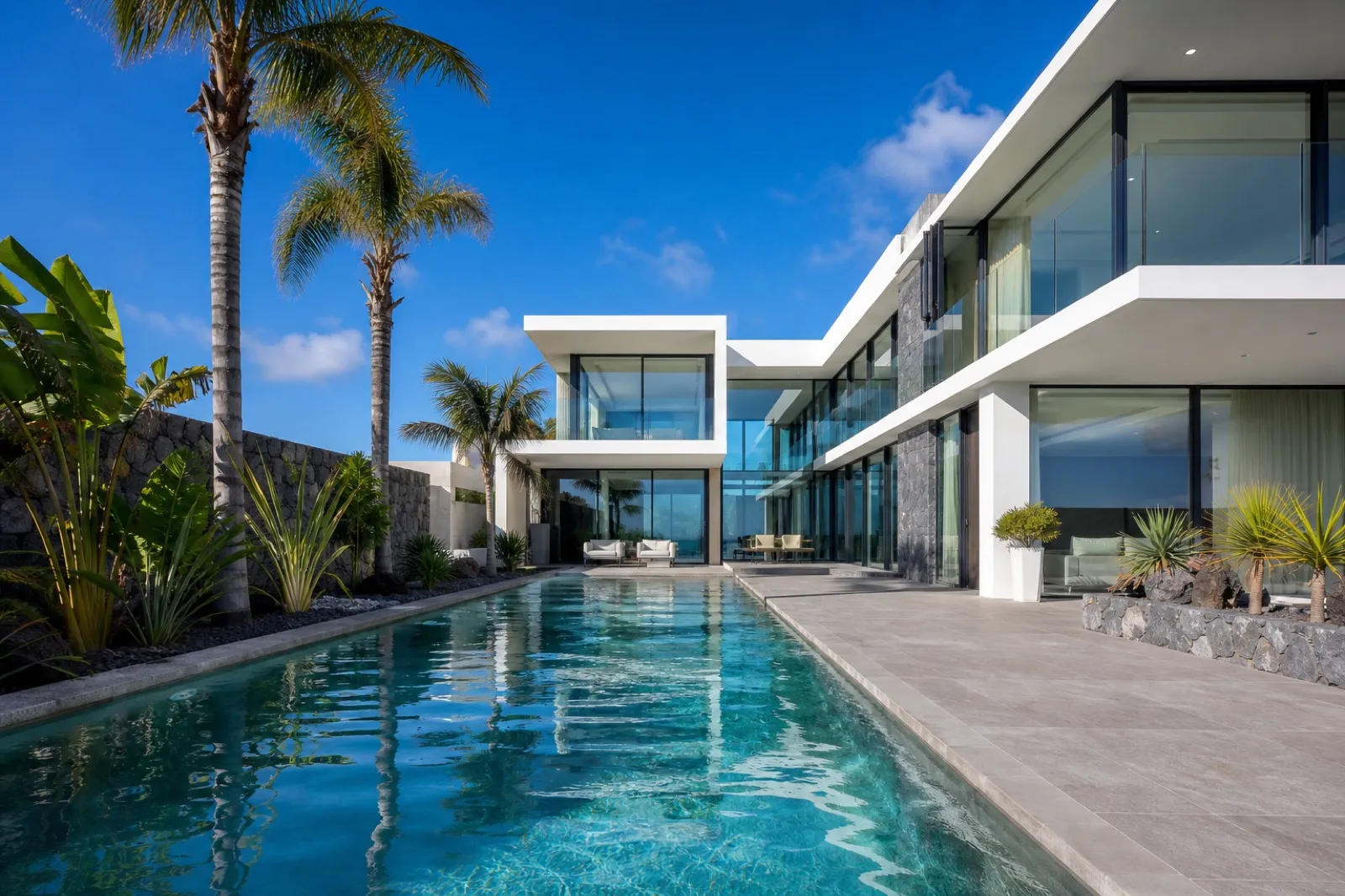 Villa contemporánea en Ibiza — Foto 1