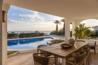 Villa contemporánea con vistas al mar en Palma de Mallorca