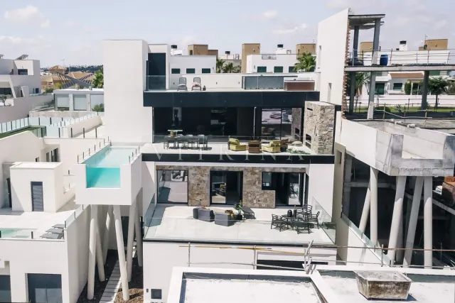OCEANIC VILLAS